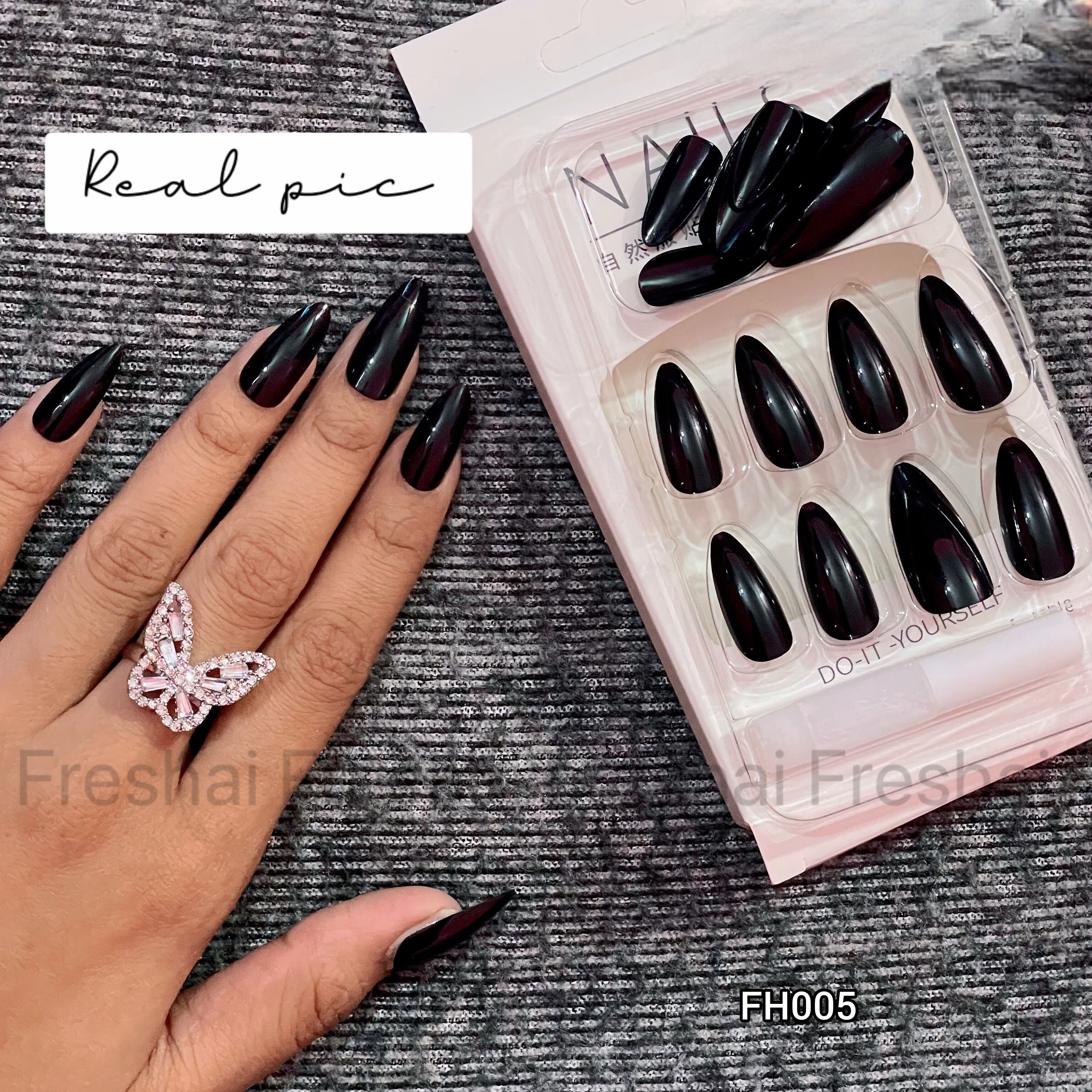 Almond Shaped Black Press On Nails