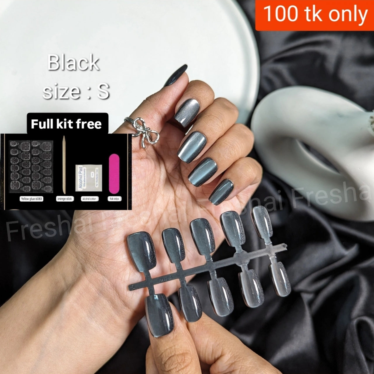 Black Cat Eye Nails
