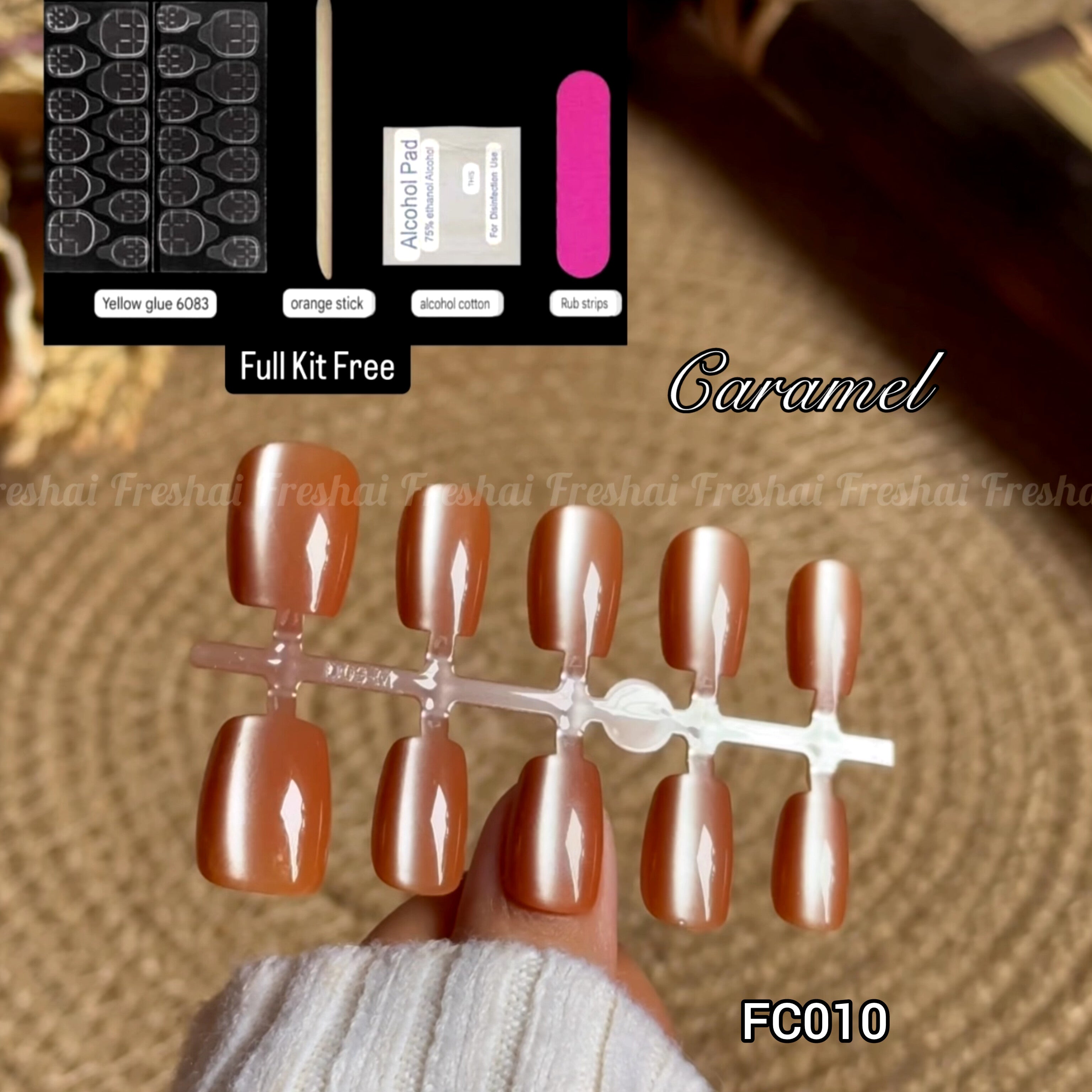 Caramel Cat eye nails