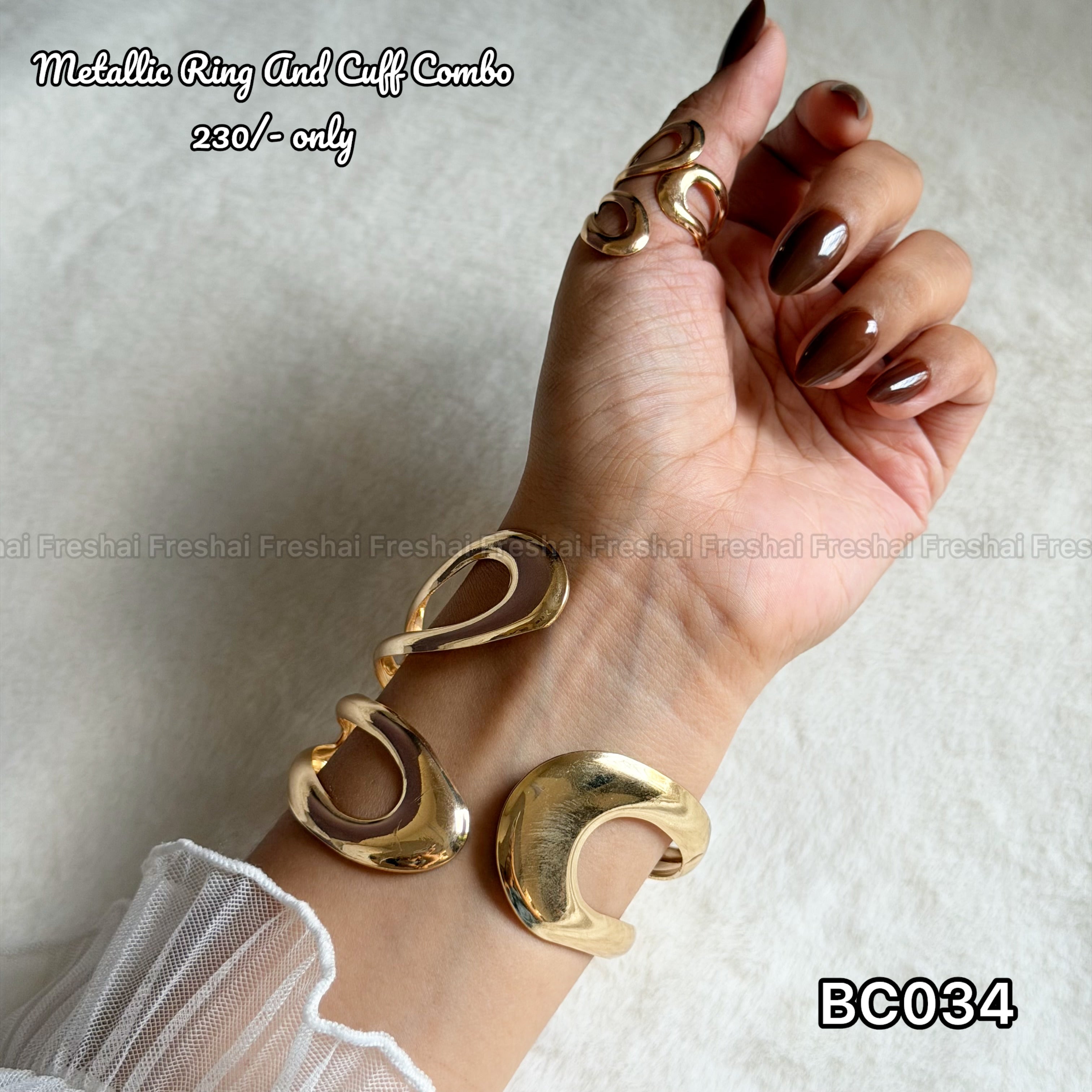 Curved Wave Metallic Ring & Cuff Combo
