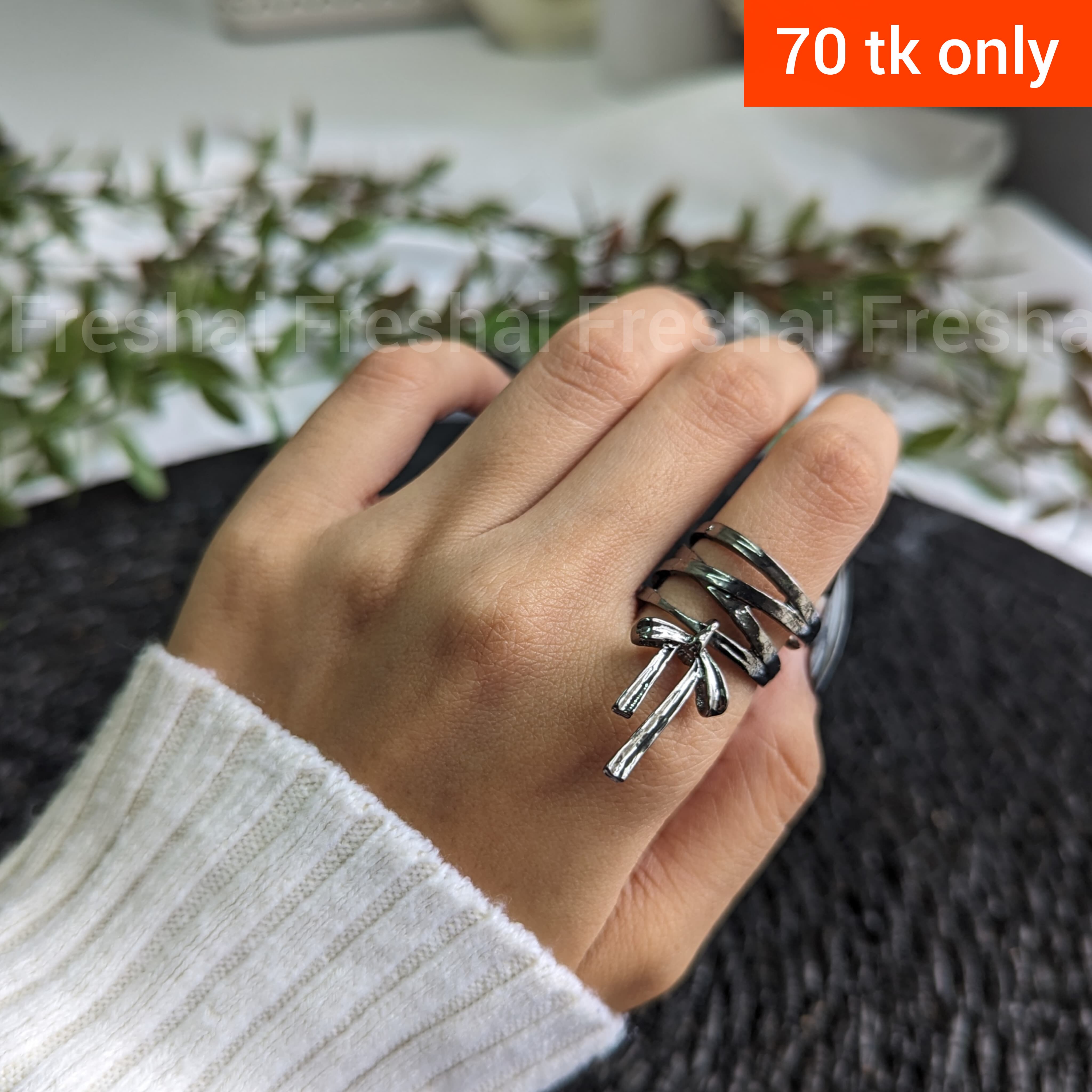 Bow Knot Black Ring