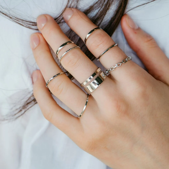 Minimalist Chain Link Ring