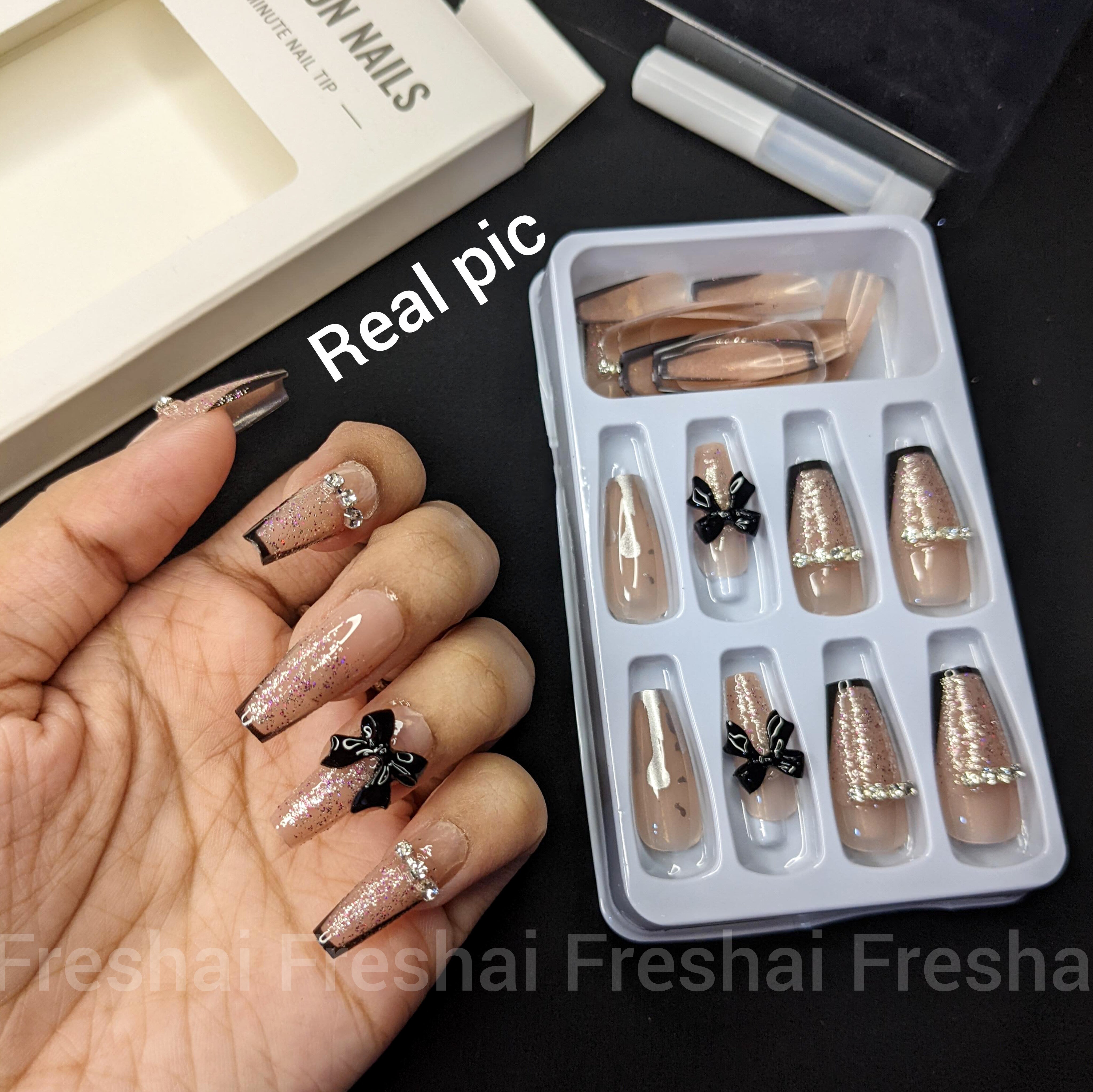Black Glittery Bow Press On Nails