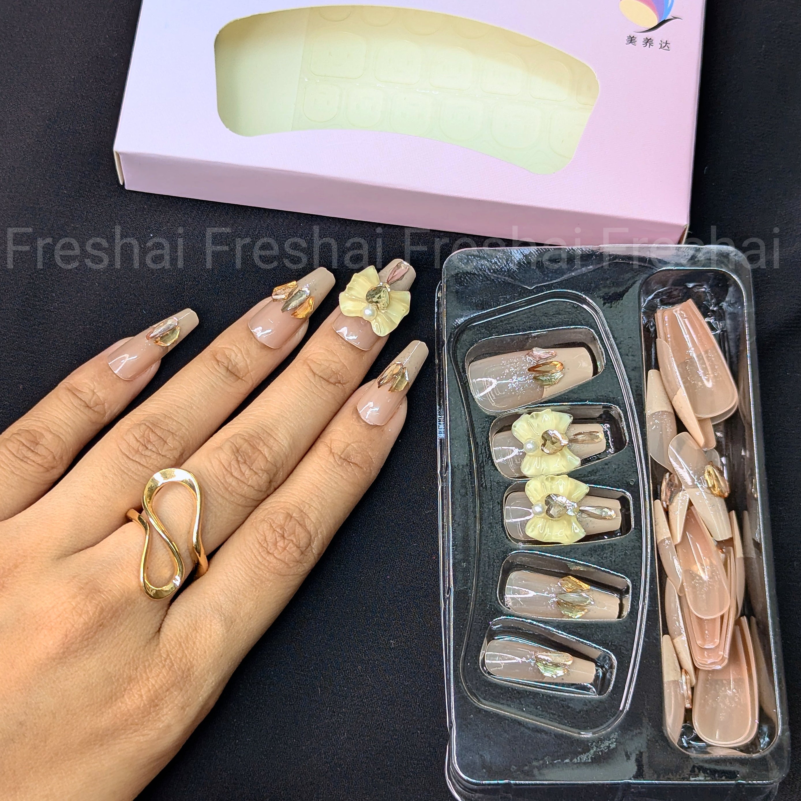 Bow Nude Press on Nails